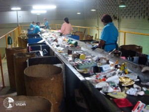 esteira de triagem da Reciblu